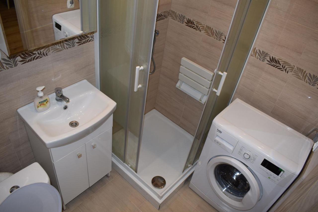 Apartament M-3 Centrum - 38M2 تشينستوخوفا المظهر الخارجي الصورة