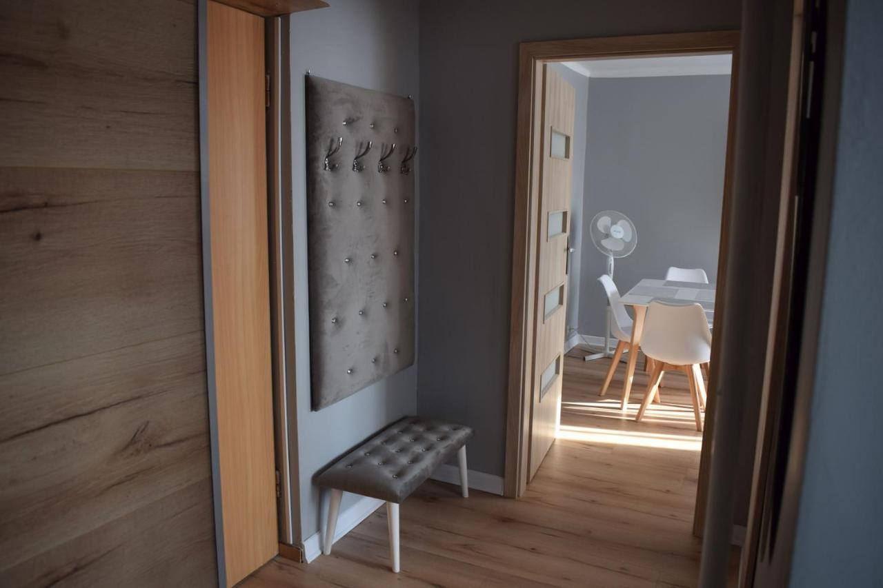Apartament M-3 Centrum - 38M2 تشينستوخوفا المظهر الخارجي الصورة